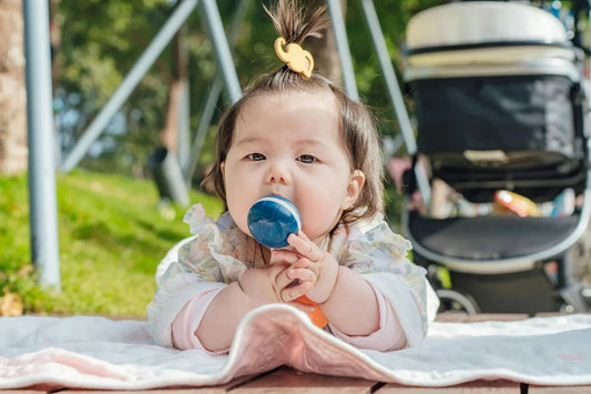 Teething and Feeding: What to Expect and How to Help - Hegen Australia