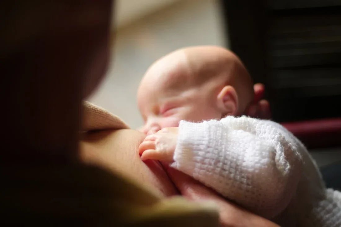 What Is Mastitis? Symptoms, Causes and What to Do - Hegen Australia